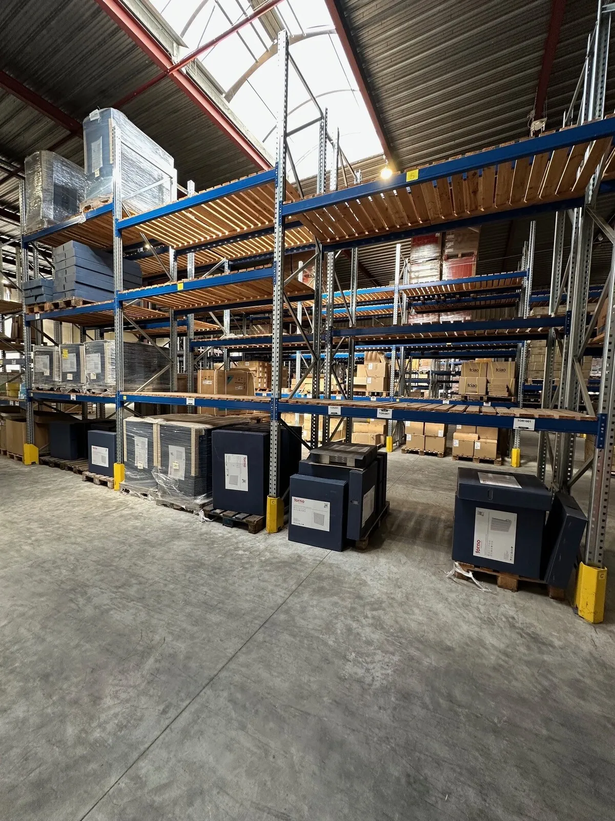 Lot n°113 - Stock Chauf : Radiateurs électriques de 700 à 2000W ( 121 au total )