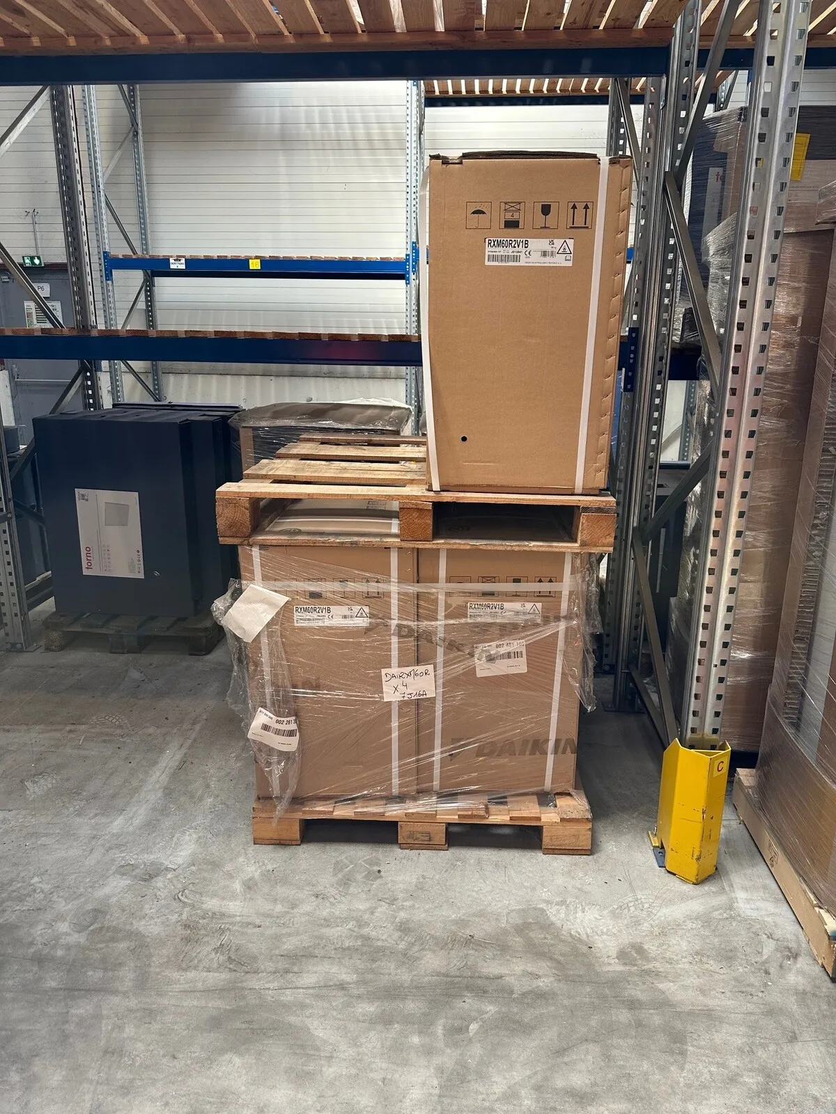 Lot n°117 - : Climatisation/chauffage (unité extérieur) 6 Kilos Watts ( 3 x )