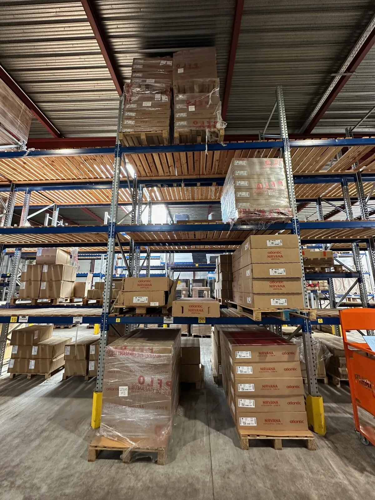 Lot n°128 - Stock Chauf : Radiateurs connectés 1000 / 2000W ( 43 au total )