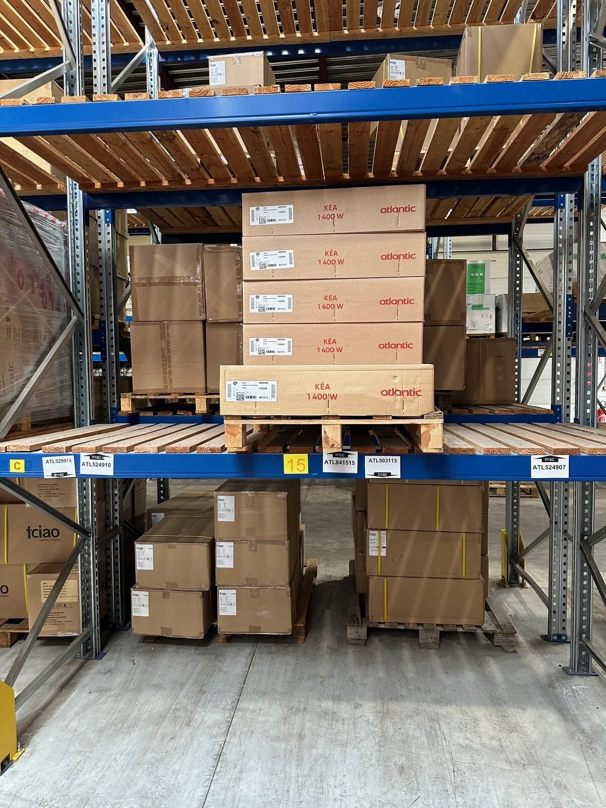 Lot n°131 - : Radiateurs sèche serviettes 1400W (7 x )