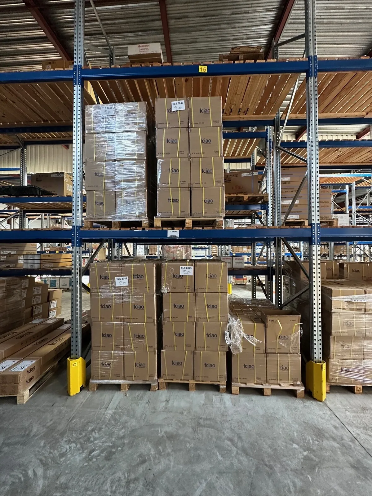 Lot n°156 - : Projecteurs 150W/200W IP66 ( 860 x )