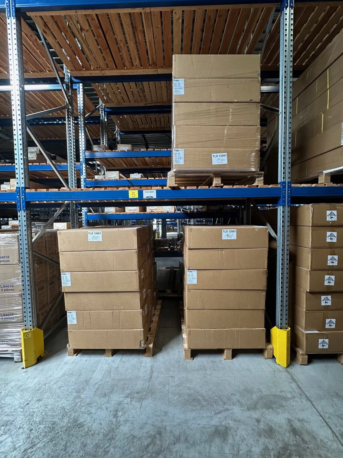 Lot n°166 - : Éclairage urbain hybride 30W ip66 ( 50 x )