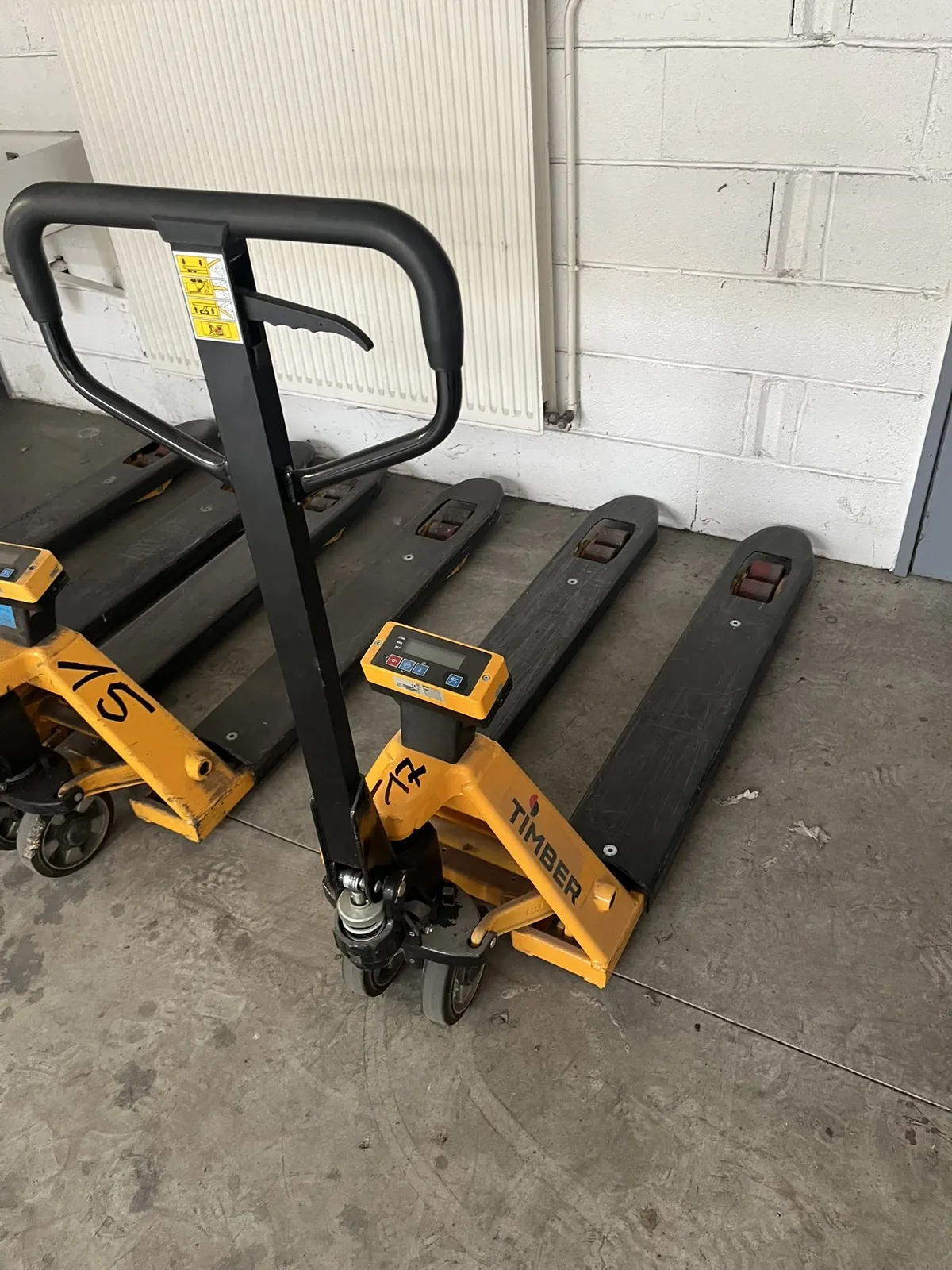 Lot n°17 - Tire pale peseur 2000 kg ( DOLLER )