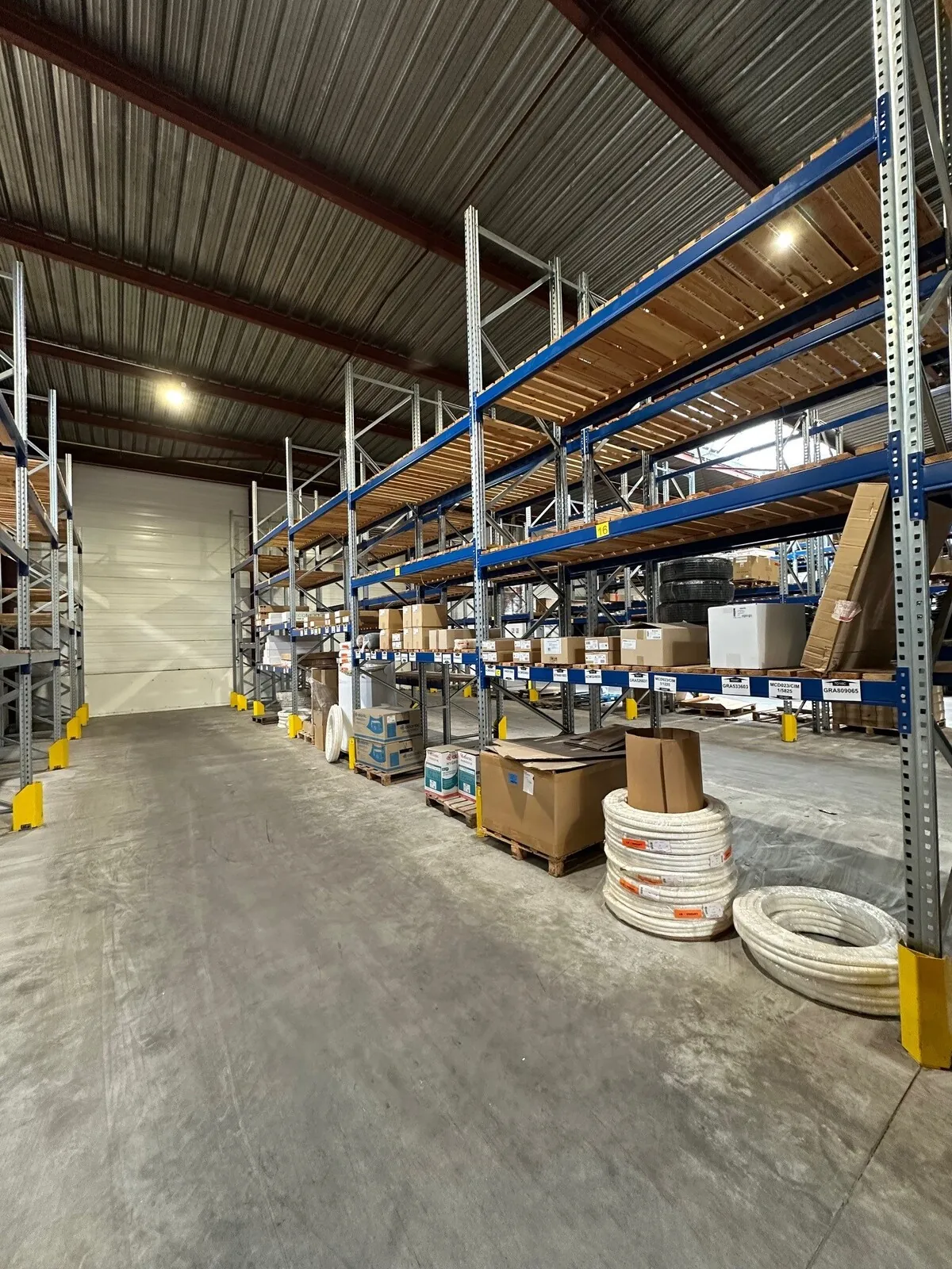 Lot n°193 - Stock Chauff : VMC simple/double flux ( 5 au total ), Collecteur acier de 2 à 10 circuits ( 16 au total ), Liaison frigo diverses ( 18 au total ) + divers
