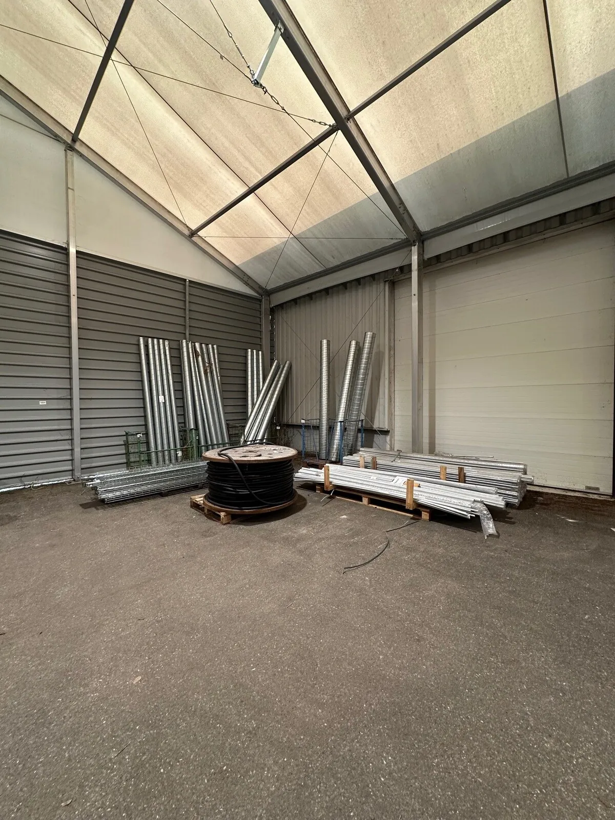 Lot n°214 - Stock Elec/Chauff : Conduits rigides Galvanisé L 3 m Ø 125 à 250 ( 23 au total ) et PVC Ø 25 L 3m ( 1740 m )