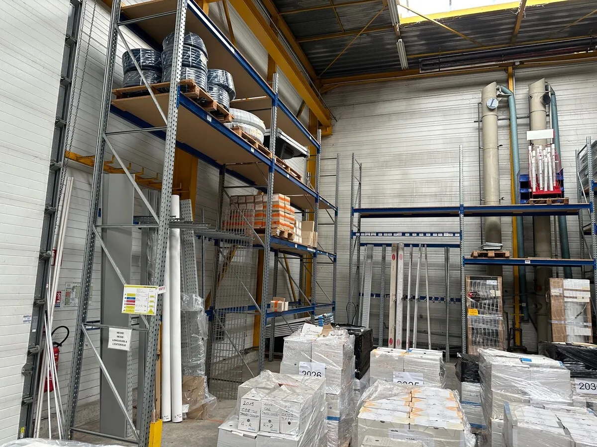Lot n°224 - Stock Chauff : Chauffe eau thermo dynamique, baignoires + divers ( 11 au total )