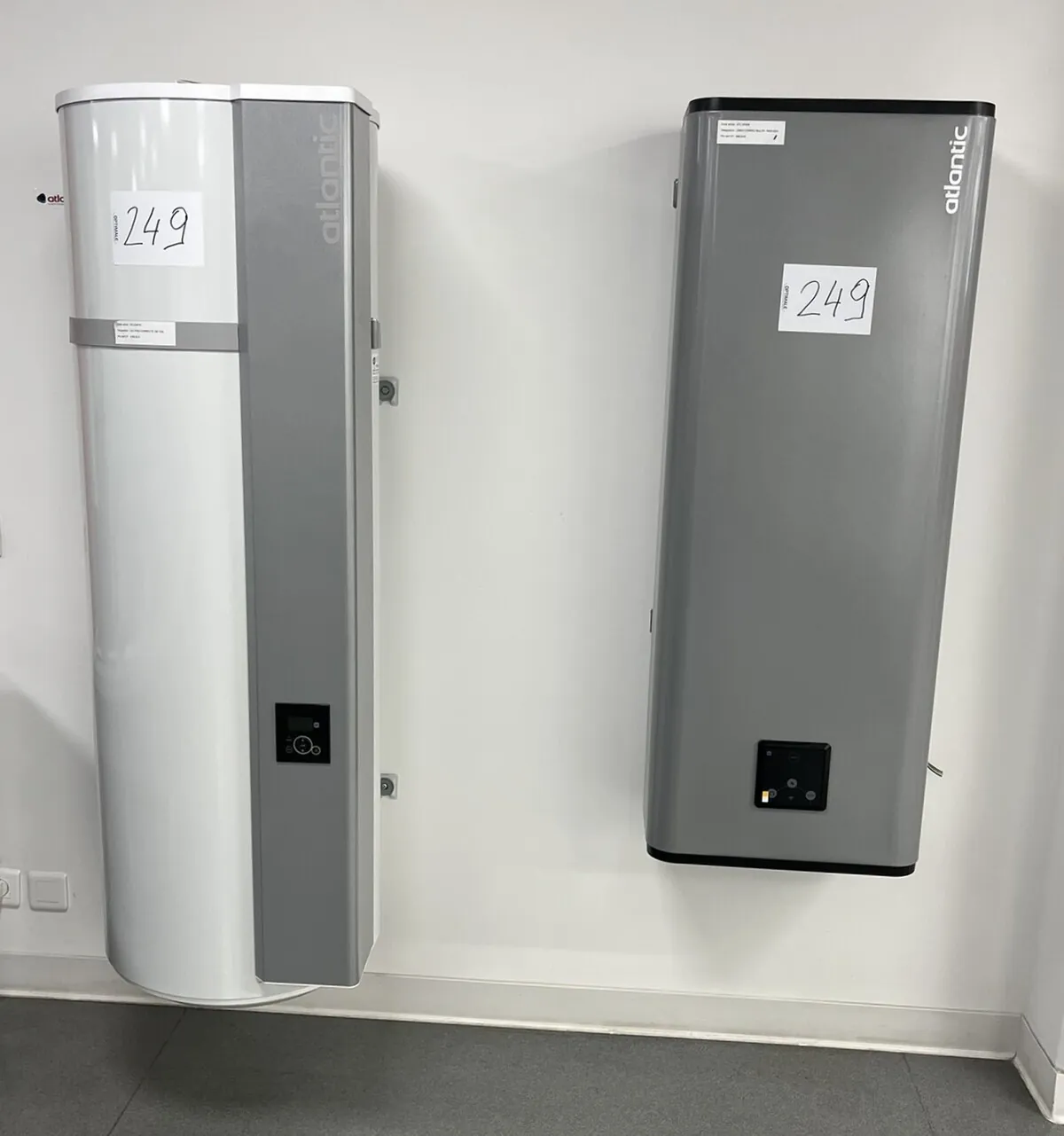 Lot n°249 - Ensemble : 2 Chauffe-eau 80 et 150 Litres 2250 et 2150 W