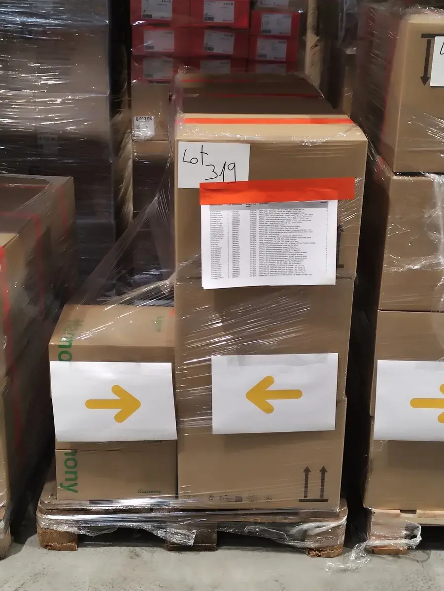 Lot n°319 - : Modicon processeur ( 3 au total ), module X80/TM3/autre ( 35 au total ), M221/251 contrôleur ( 9 au total ) TeSys-contacteur ( 89 au total ), disjoncteur GB2-CB/CDCSDB ( 57 au total ) + divers