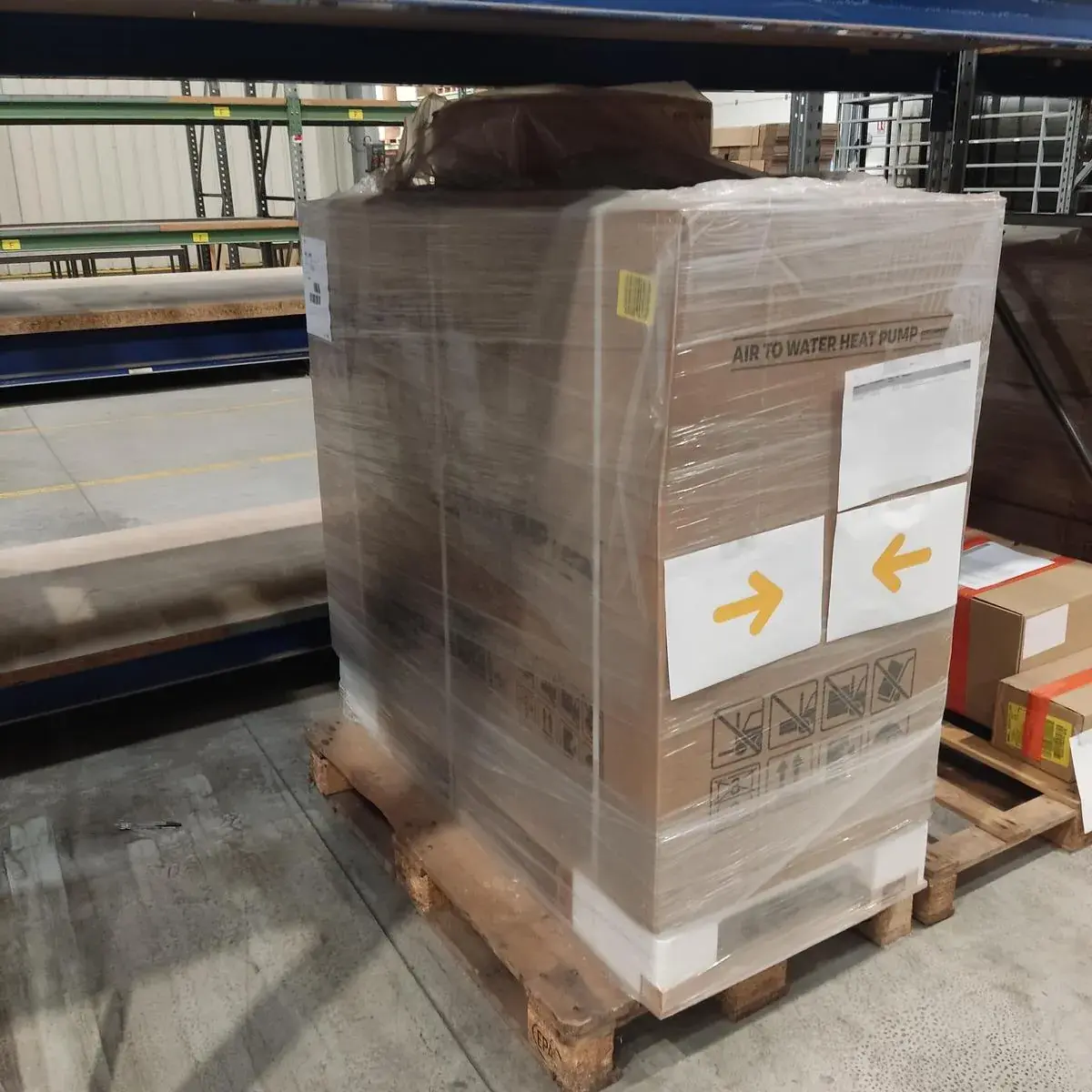 Lot n°365 - Stock San : SAMSUNG - pompe à chaleur 16 KW