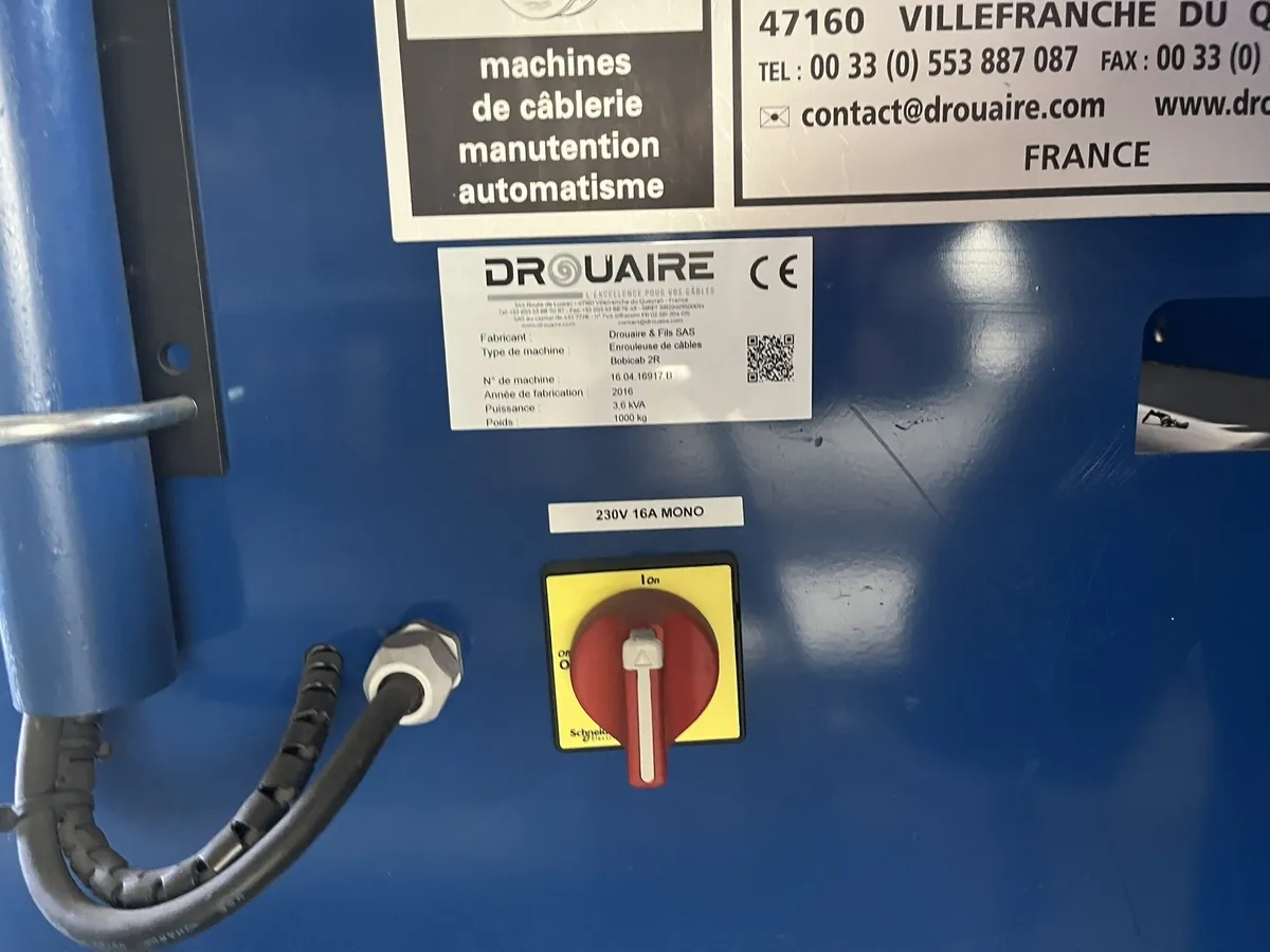 Lot n°385 - Dérouleuse/Enrouleuse tourets et couronnes BOBICAB-2R année 2016, Machine équipée de : dispositif de mesures, trancannage, ensemble de la machine sur plateforme Multidirectionnelle et motorisée