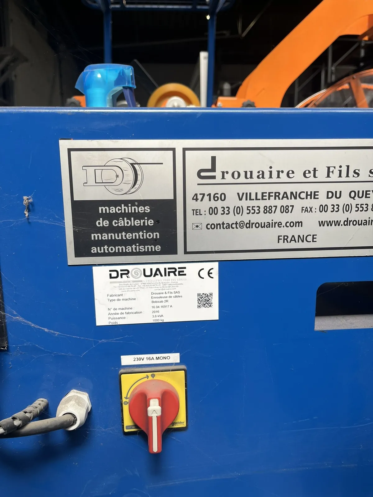 Lot n°386 - Dérouleuse/ Enrouleuse tourets et couronnes BOBICAR-2R année 2016, Machine équipée : dispositif de mesures, trancannage, ensemble de la machine sur plateforme multidirectionnelle et motorisée