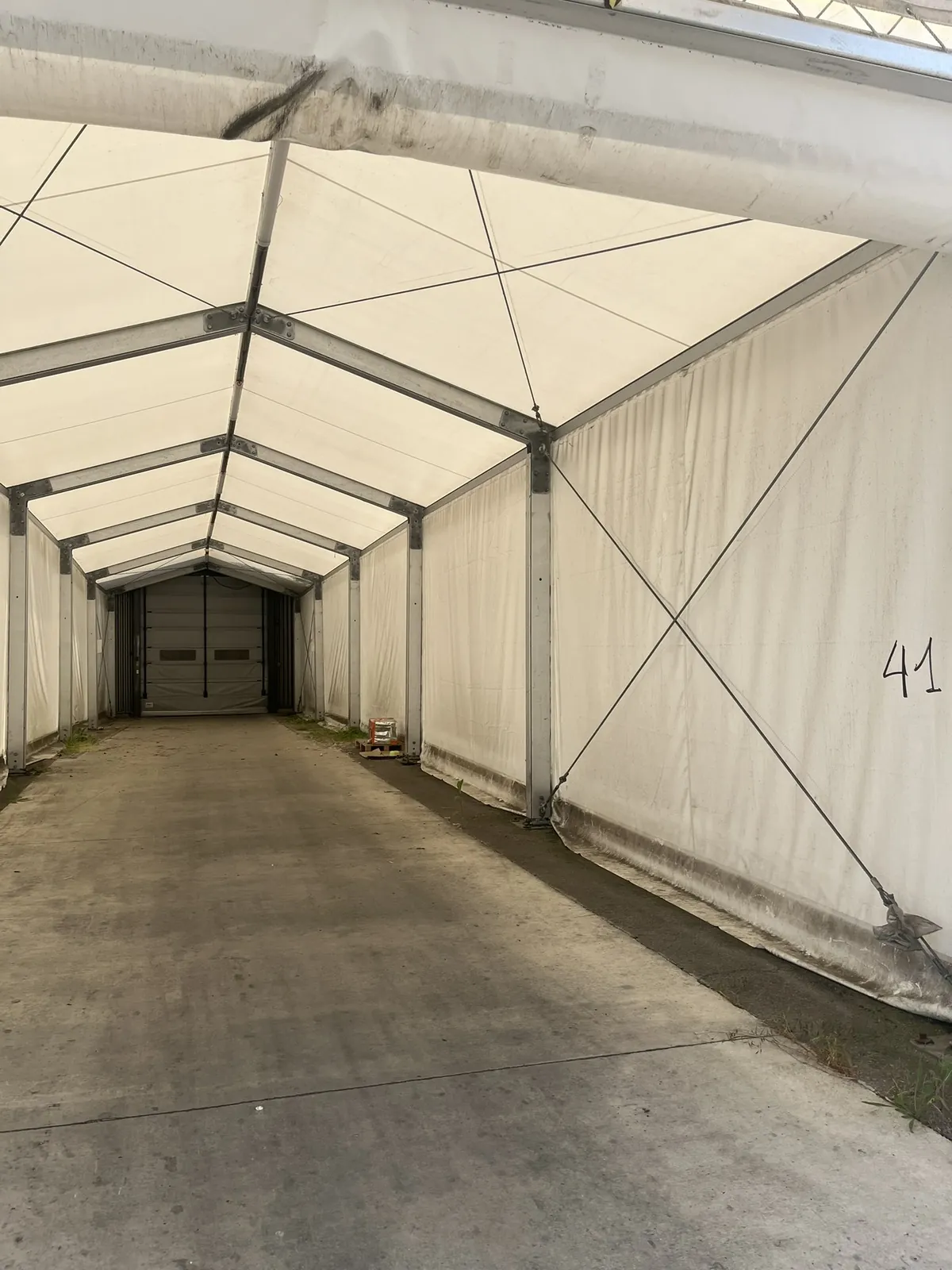 Lot n°41 - Bâtiment modulaire WALTER L 25 M x l 5 M Hauteur sous épaules 3,40 M