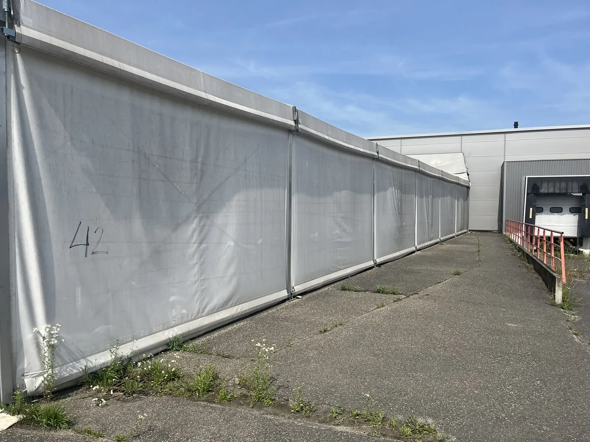 Lot n°42 - Bâtiment modulaire WALTER L 30 M x l 5 M Hauteur sous épaules 3,40 M